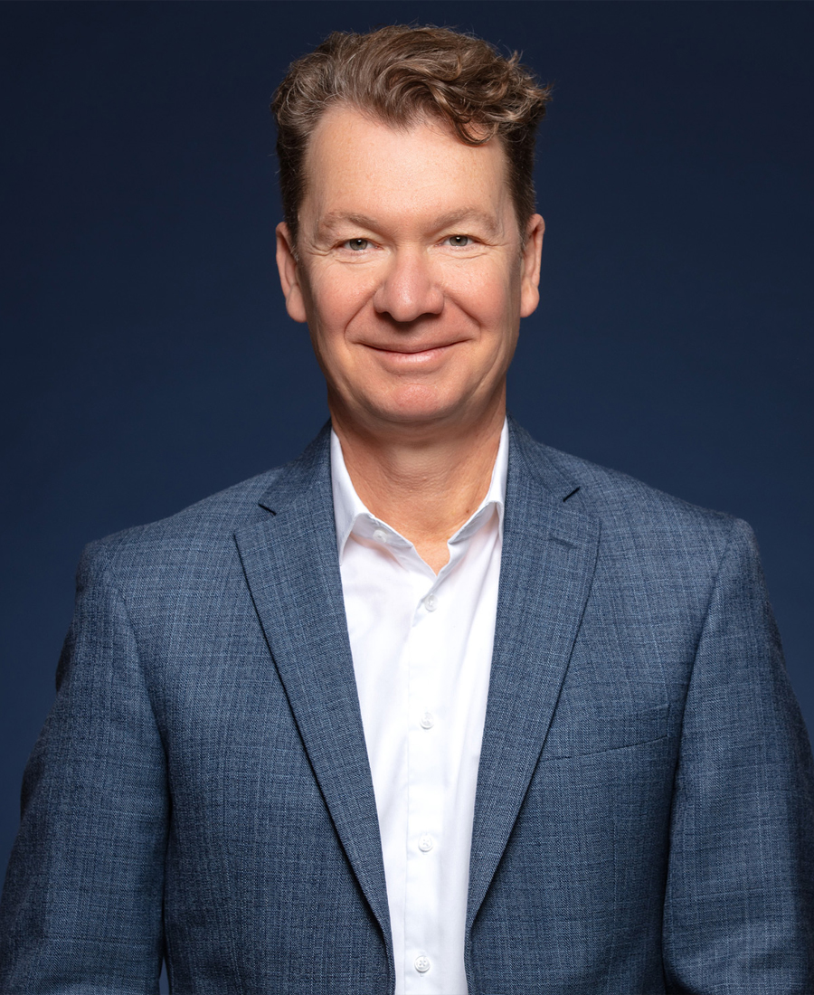 Portrait of Dr. Frank Thiele